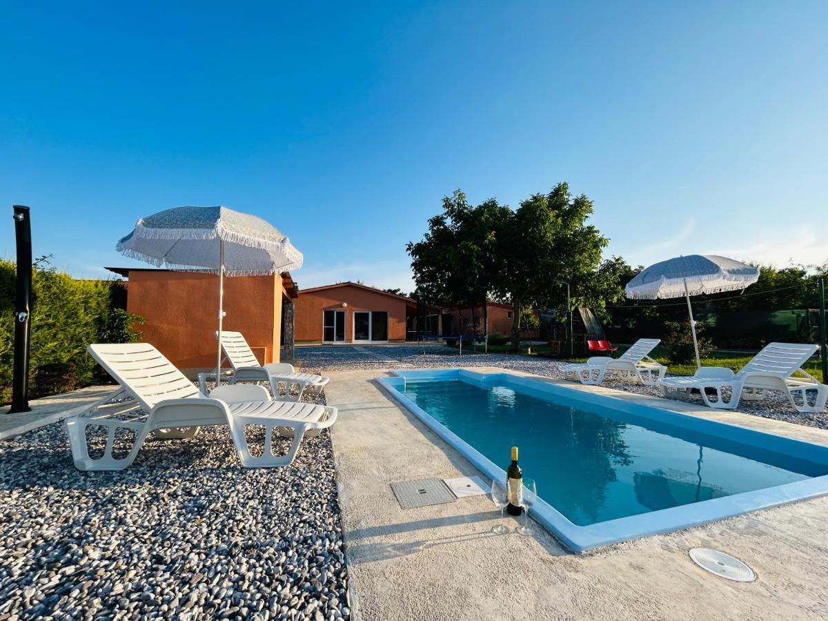 PUY Dora House With Wifi And Outdoor Swimming Pool 빌라 외부 사진